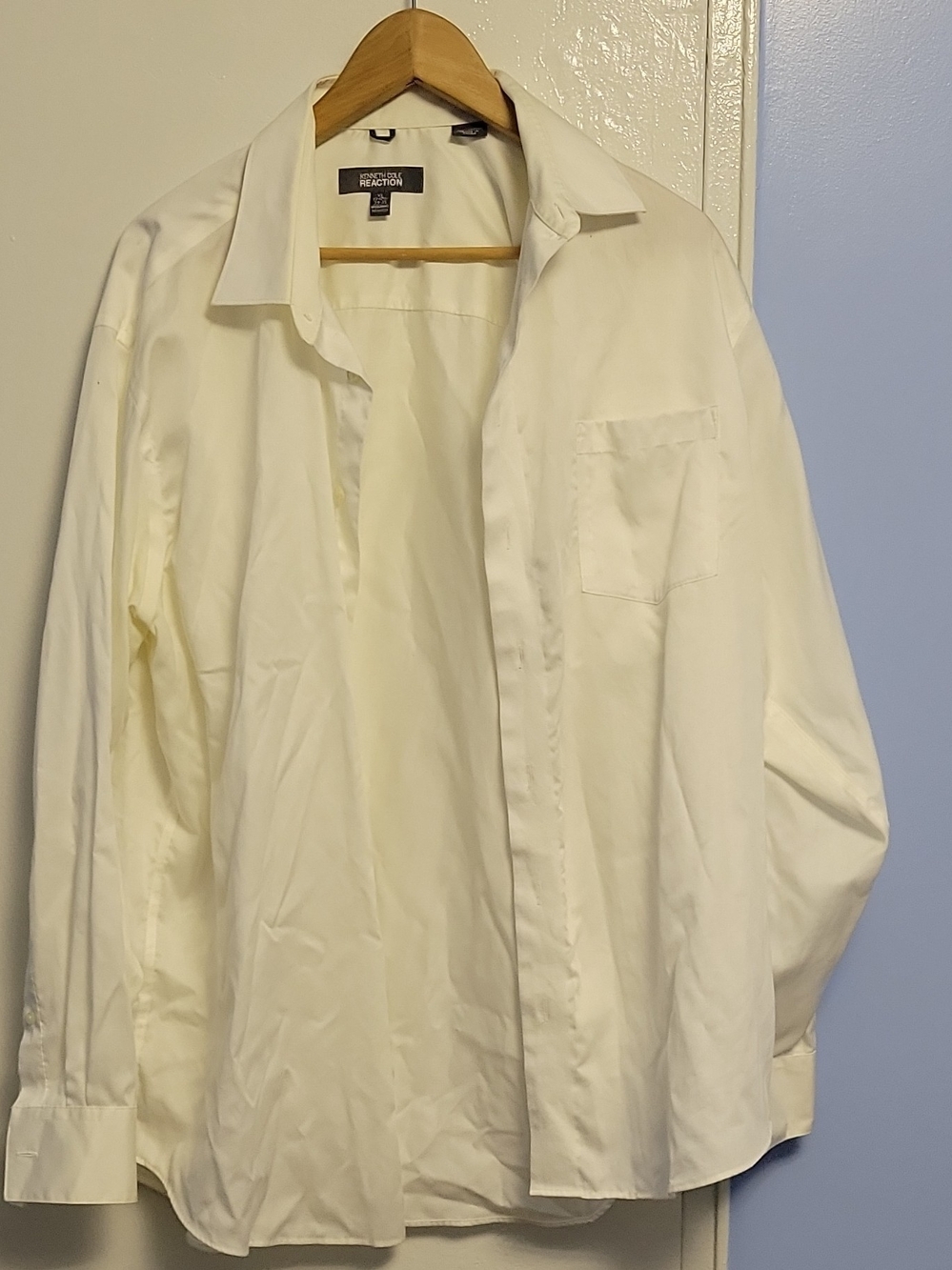 Kenneth Cole Reaction Classic White Button-Up Shirt